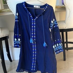 Vineyard vines embroidered coverup xs